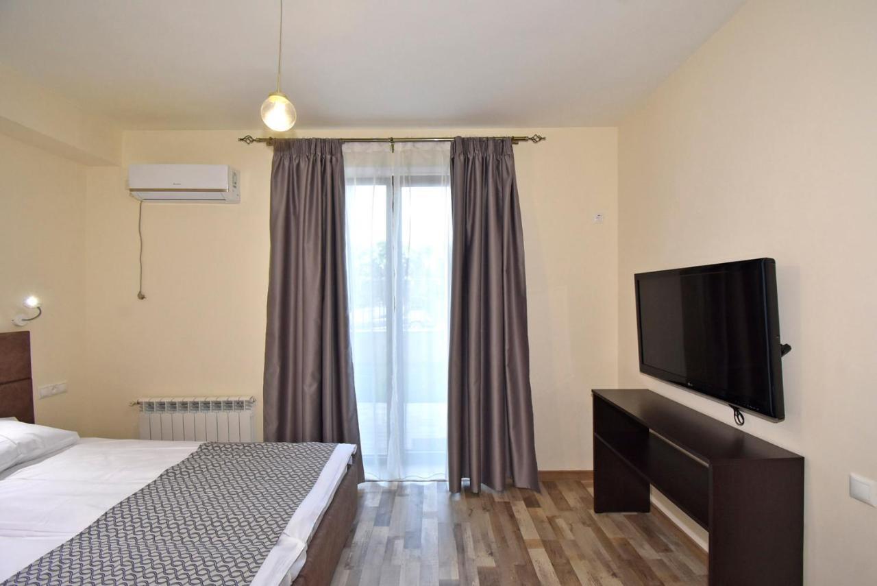 The Nut Guest House Γιερεβάν Εξωτερικό φωτογραφία
